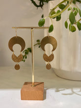 Load image into Gallery viewer, Crescent Circle Earrings
