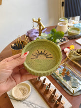 Load image into Gallery viewer, Luz Jewelry Dish
